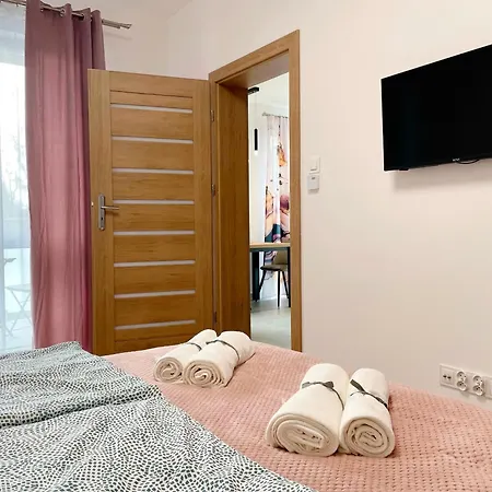 Premium - Red Rose - Self Check-in Apartament