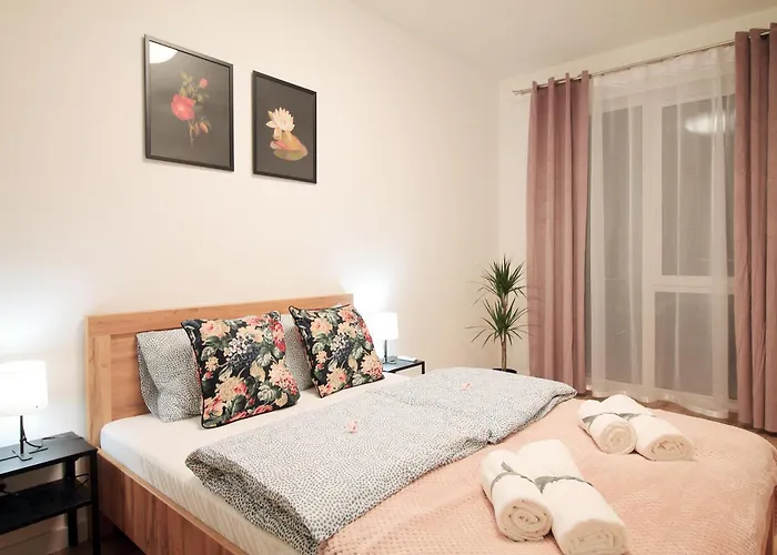 Premium - Red Rose - Self Check-in Lägenhet Rzeszów